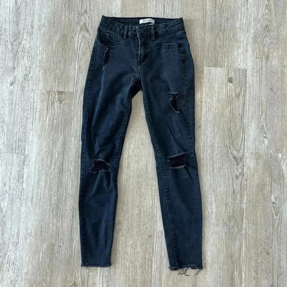 Juniors Refuge Black Distress Skinny Jeans - 0 - Picture 1 of 8